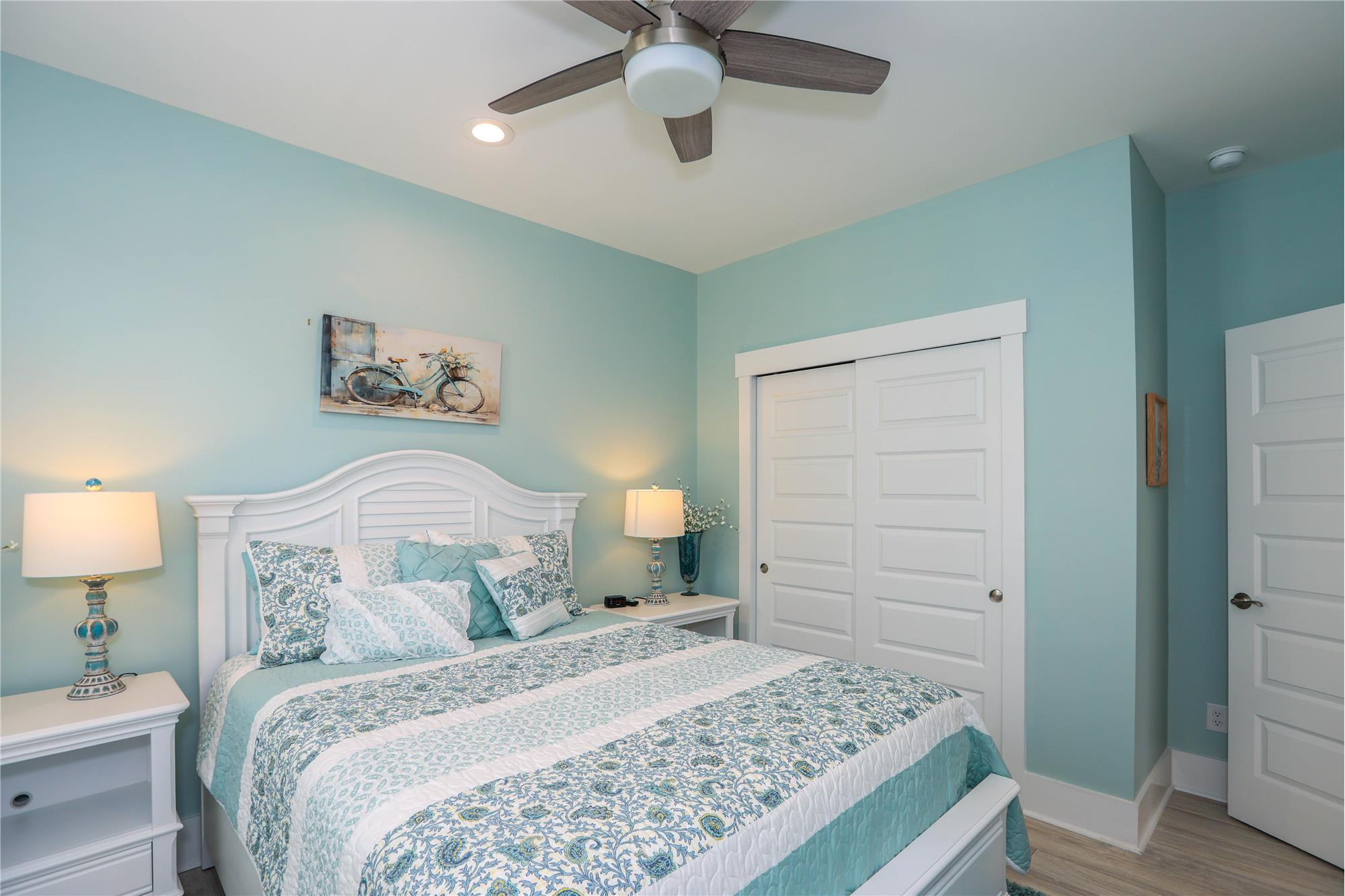 https://realbird.blob.core.windows.net/rb-photos/157-sweetpea-lane-bluffton-sc-29909-4827_G3E3N2T3_648915_639226676014678986_80x60.jpg