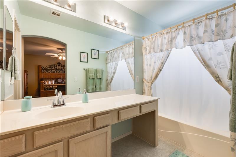 Main bedroom bathroom