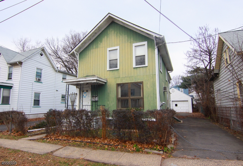 16 Charles St