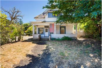 1627 W MAIN ST, Cottage Grove, OR