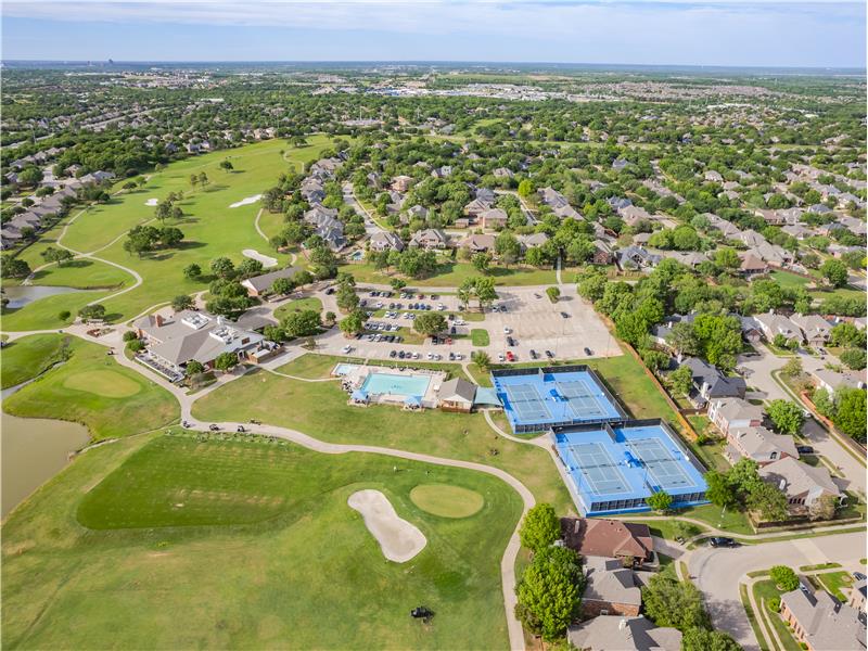 Walk to tennis courts, pickleball, club house, pool and golf!