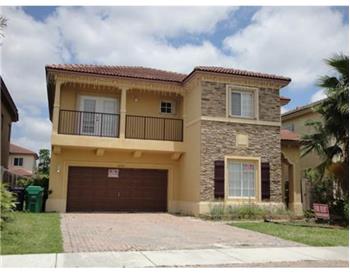 Primary listing photos for listing ID 560544