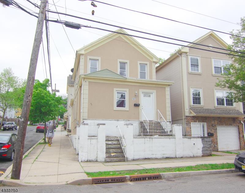 167 Burgess Pl