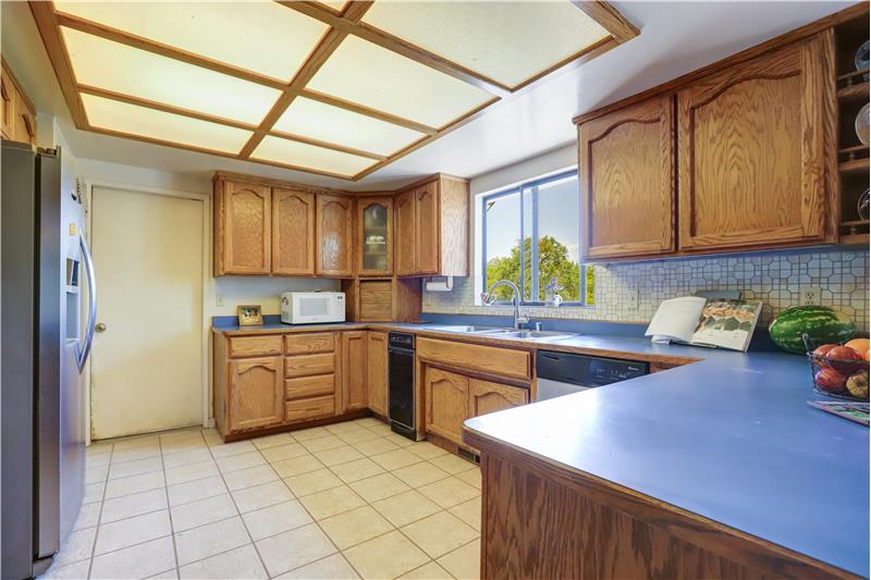 Laura@uccaproperties.com