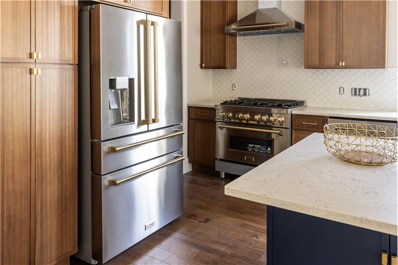 Gourmet kitchen with 36” Zline dual fuel gas stove