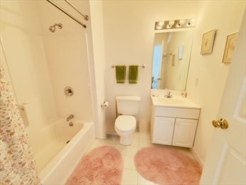 2nd Floor Full Bath