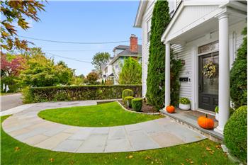 Welcome Home to 170 Nelson Road in the coveted Edgewood location.