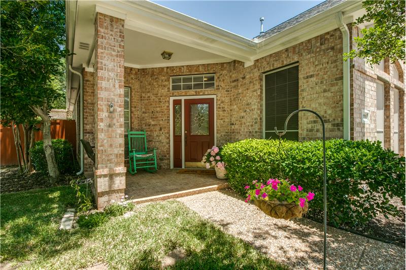 Covered front porch area