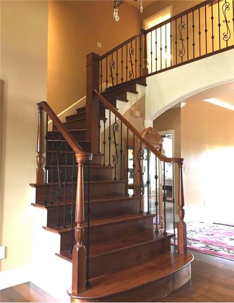 main entrance foyer with staircase