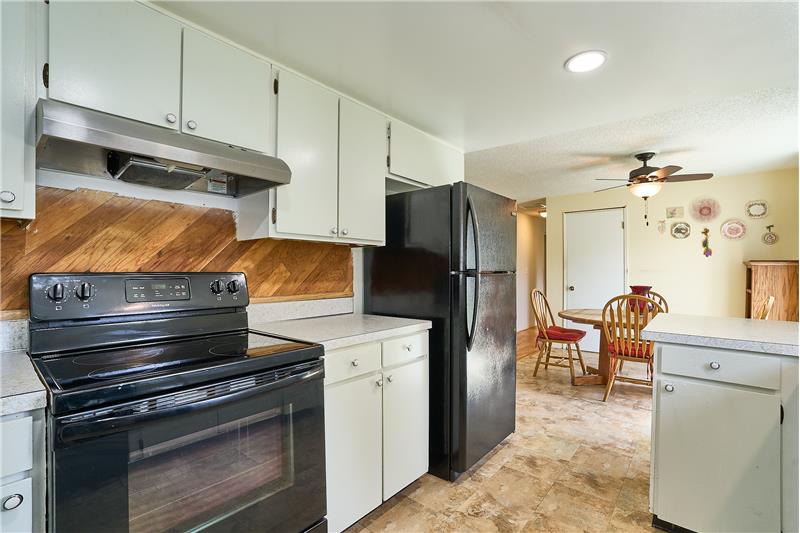 All Appliances stay in this Wonderful Kitchen.
