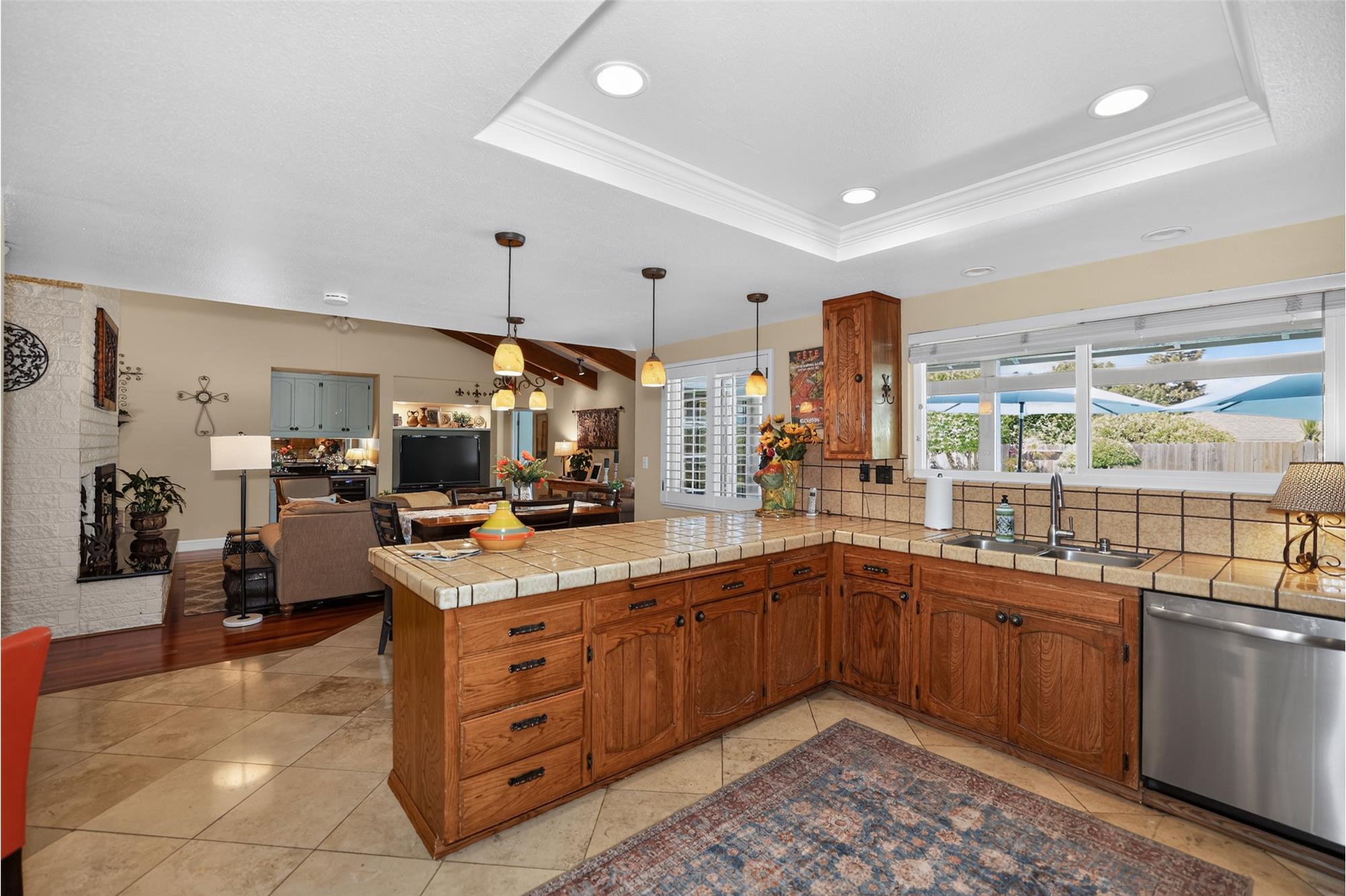https://realbird.blob.core.windows.net/rb-photos/1742-woodside-drive-woodland-ca-95695_F3B9B8D5_652812_639222543205046420_80x60.jpg