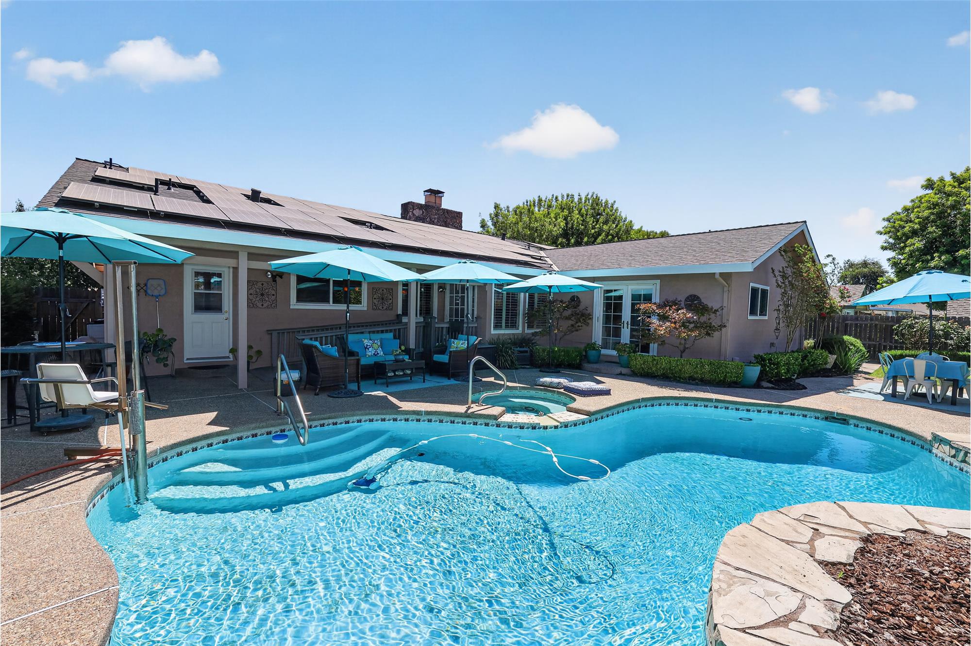 https://realbird.blob.core.windows.net/rb-photos/1742-woodside-drive-woodland-ca-95695_F3B9B8D5_652812_639222544848673403_80x60.jpg