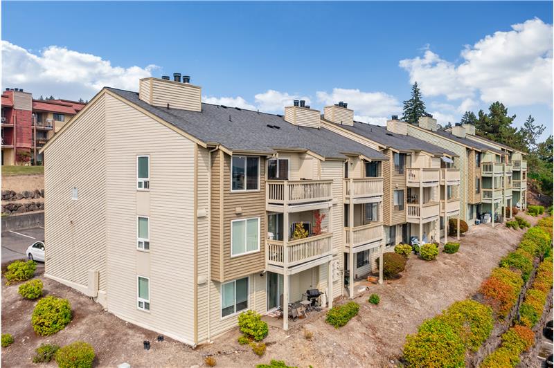 Welcome home to 1745 W Sunn Fjord Lane #H307.Enjoy added privacy in this desirable top-floor corner unit.