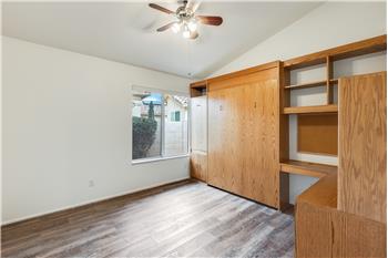 2 bedroom with Murphy bed