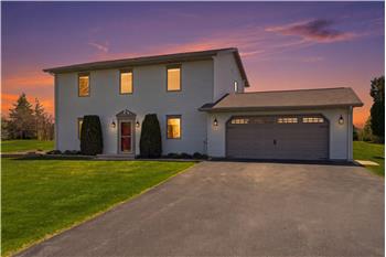 Primary listing photos for listing ID 647763