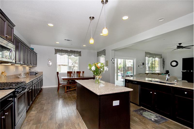 Huge kitchen with plenty of cabinets