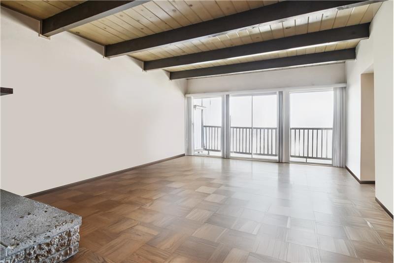 Items removed from room virtually.