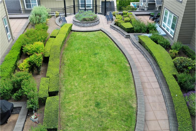 Beautiful view of the Courtyard from the 4th Floor.