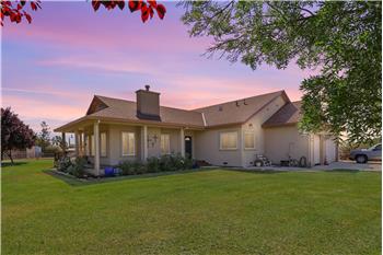 Primary listing photos for listing ID 588273