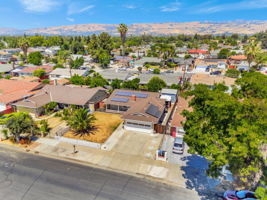 E-Z Quick Drive to Mariposa Park!