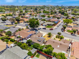 Less than 10 Minute Drive to Happy Hollow Park & Zoo!