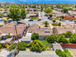 Under 10 Minute Drive to Kelley Park!