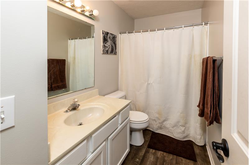 Double sink vanity in Master bathroom - 18792 Wimbley Way, Noblesville IN 46060