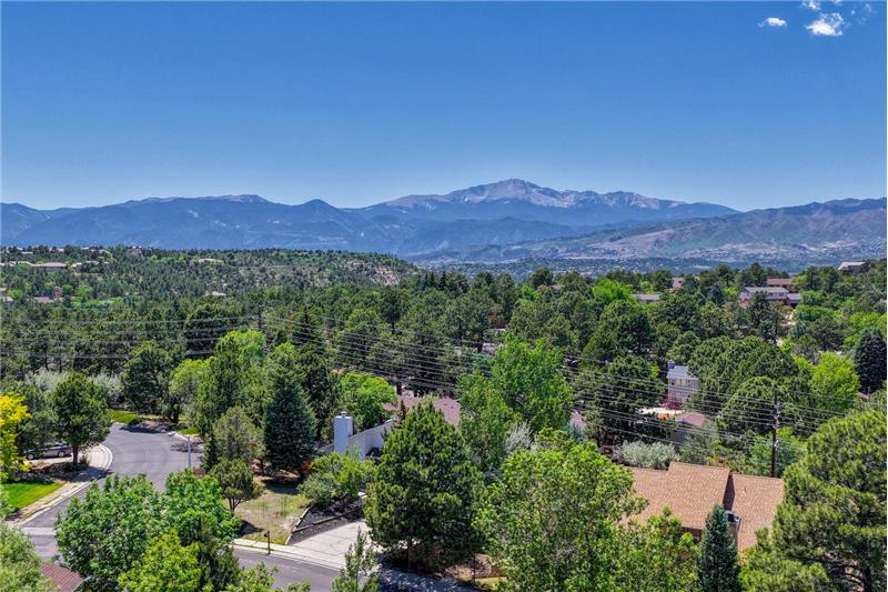 Pine Hill community and fabulous mountain views!
