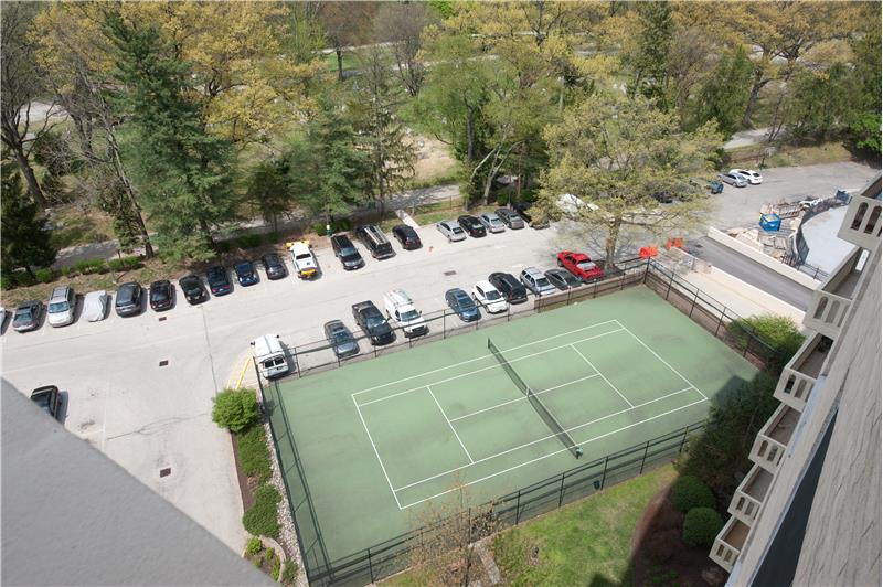 Presidential Estates Tennis Court