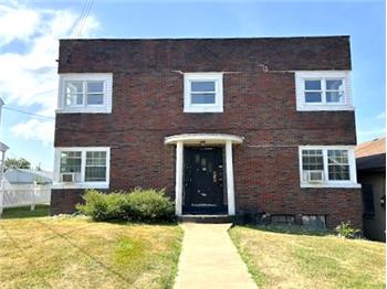 Primary listing photos for listing ID 642520