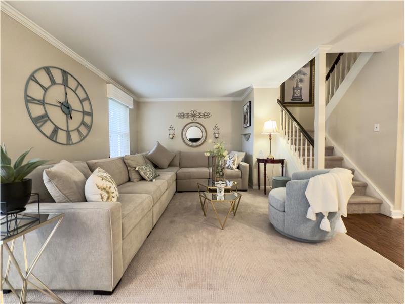 1914 Yorktown South - Living Room