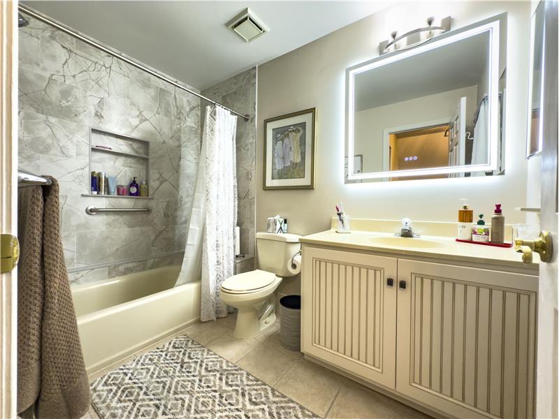 1914 Yorktown South - Full Bath