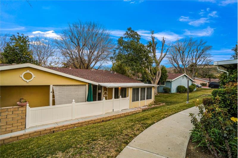19149 Avenue of the Oaks #C