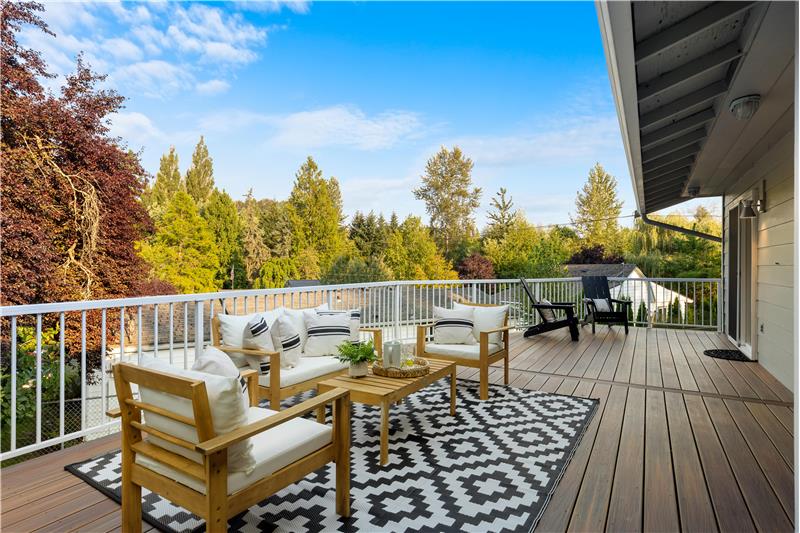 Incredibly spacious Trex deck was made to entertain!