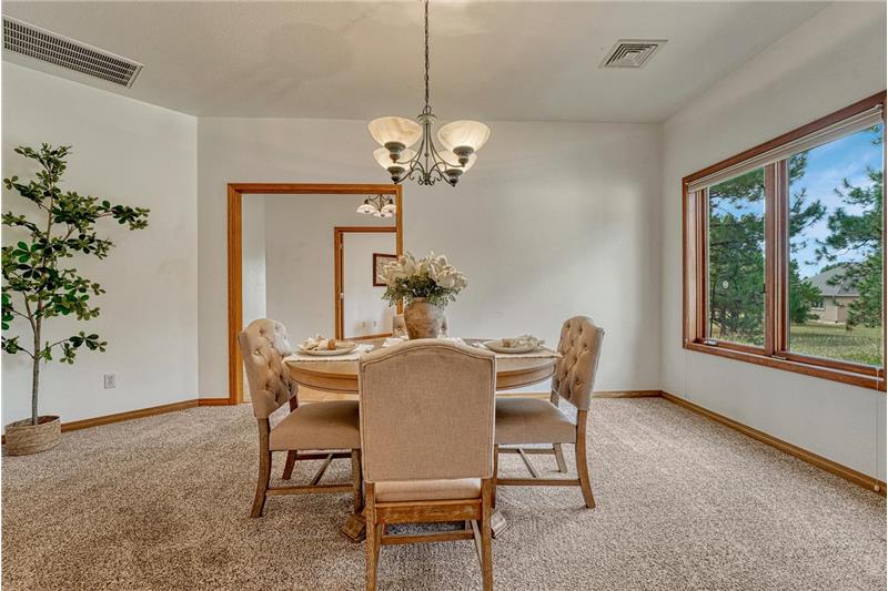 Dining room.