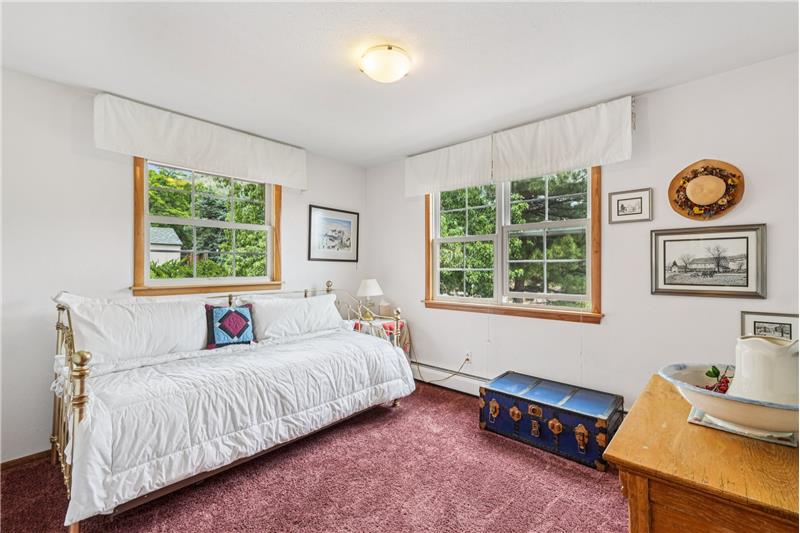 2nd guest bedroom