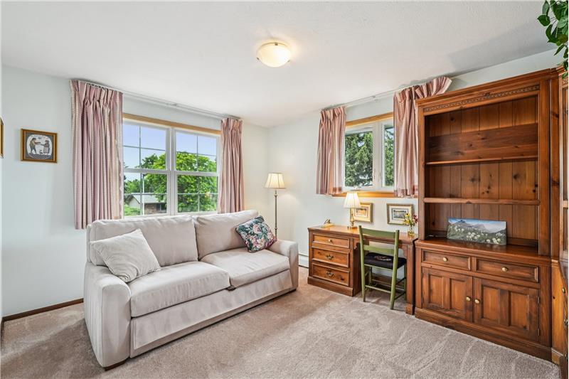 3rd guest bedroom, used as study