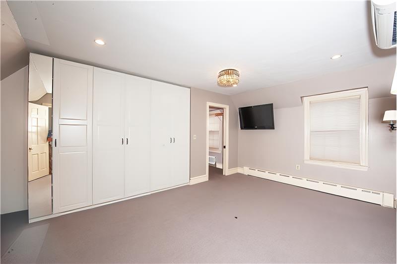 195 Midfield - Bedroom 1