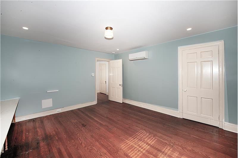 195 Midfield - Bedroom 2