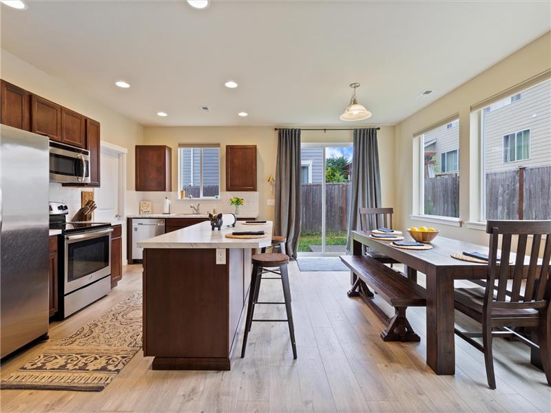 Beautiful new updated kitchen.