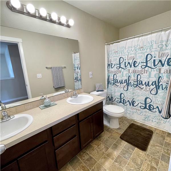 Main bathroom