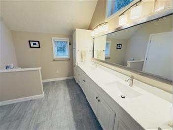 Main Bath Vanity