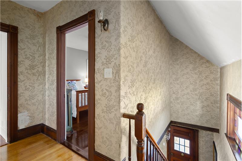 Front Staircase to Bedrooms