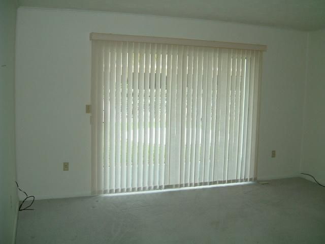 Living room -door to back patio