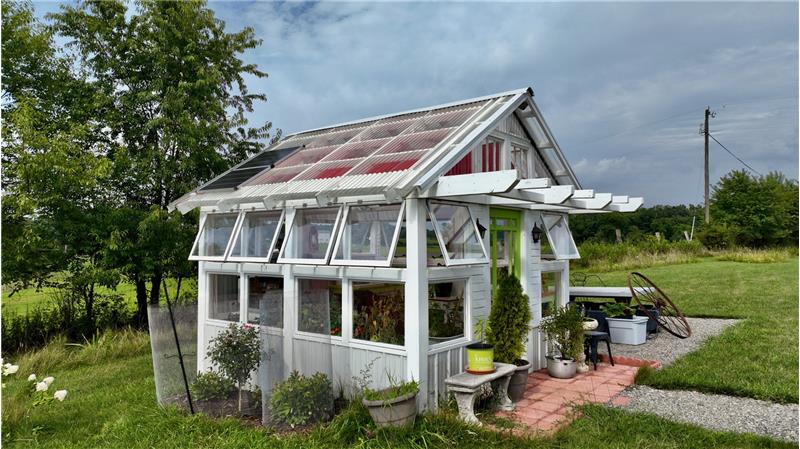 12x12 greenhouse w/solar hookup