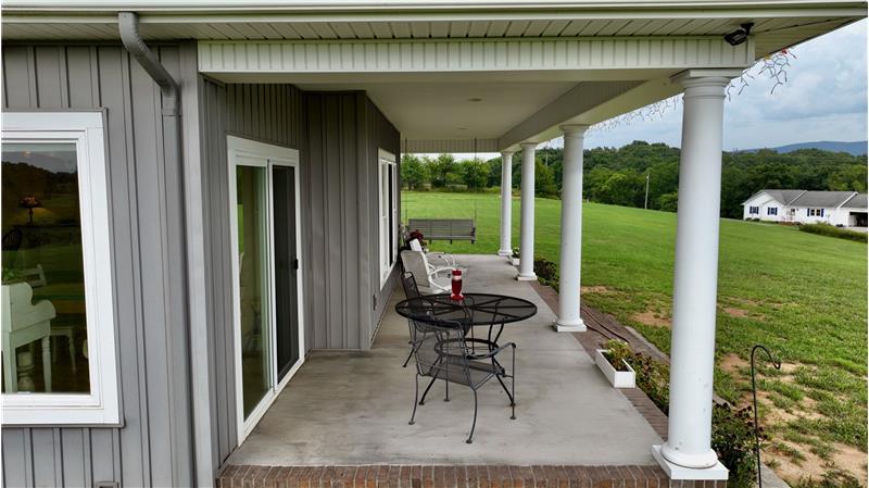 font porch view