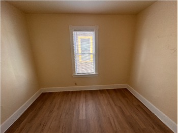 2006 West Lincoln Ave Upper, Milwaukee Avenue, WI