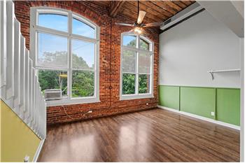 201 S Hoskins Road #316, Charlotte, NC