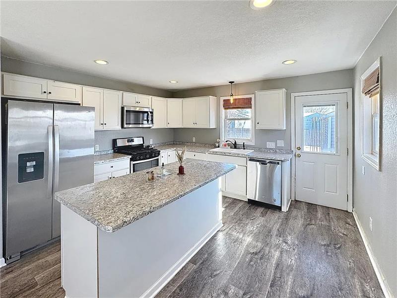 
                            Property Image 5