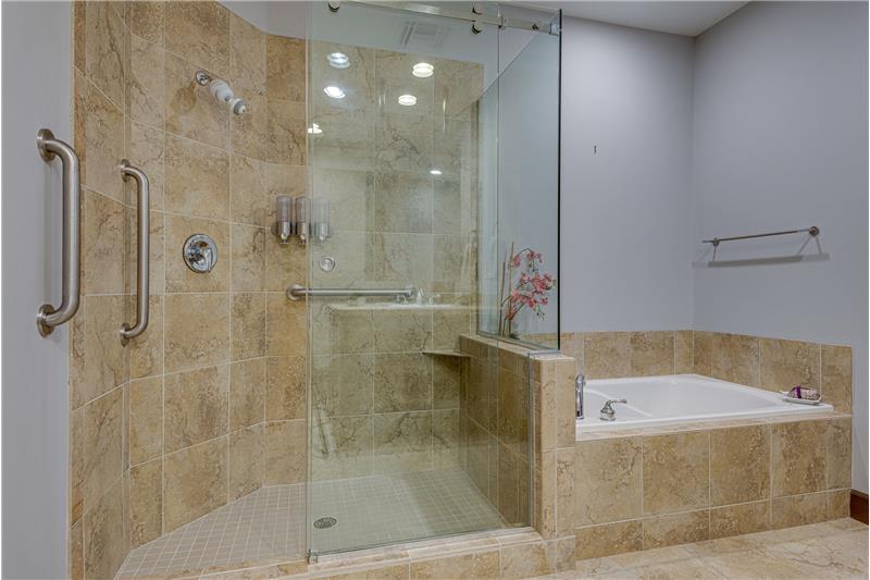 Oversized shower & jetted tub